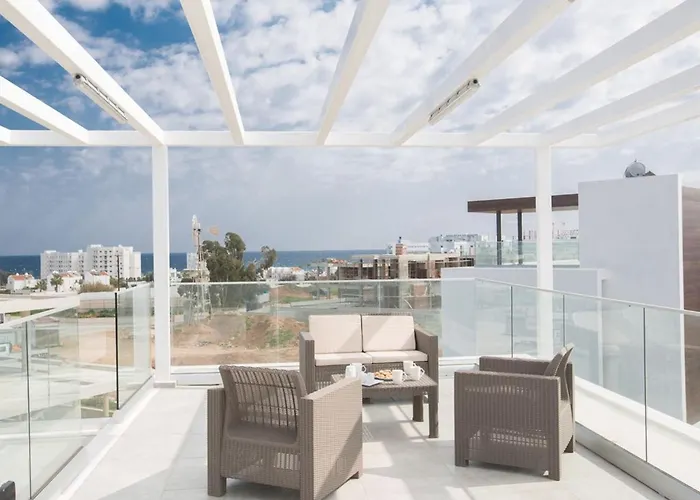 Olive Bronze, Luxurious 2bdr With Pool, Close To Strip And * Protarász