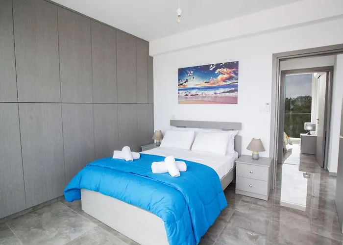 Villa Olive Bronze, Luxurious 2bdr With Pool, Close To Strip And