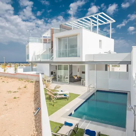 Villa Olive Bronze, Luxurious 2bdr With Pool, Close To Strip And *